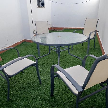 Unifamiliar Adosada Con 3 Dormitorios Y 110M2 Ronda Esterno foto