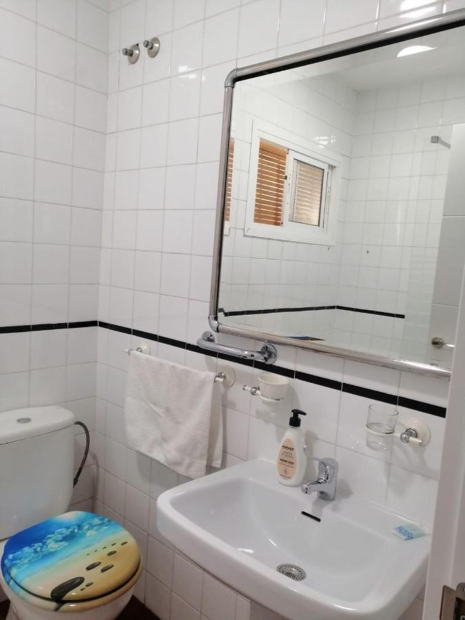 Unifamiliar Adosada Con 3 Dormitorios Y 110M2 Ronda Esterno foto