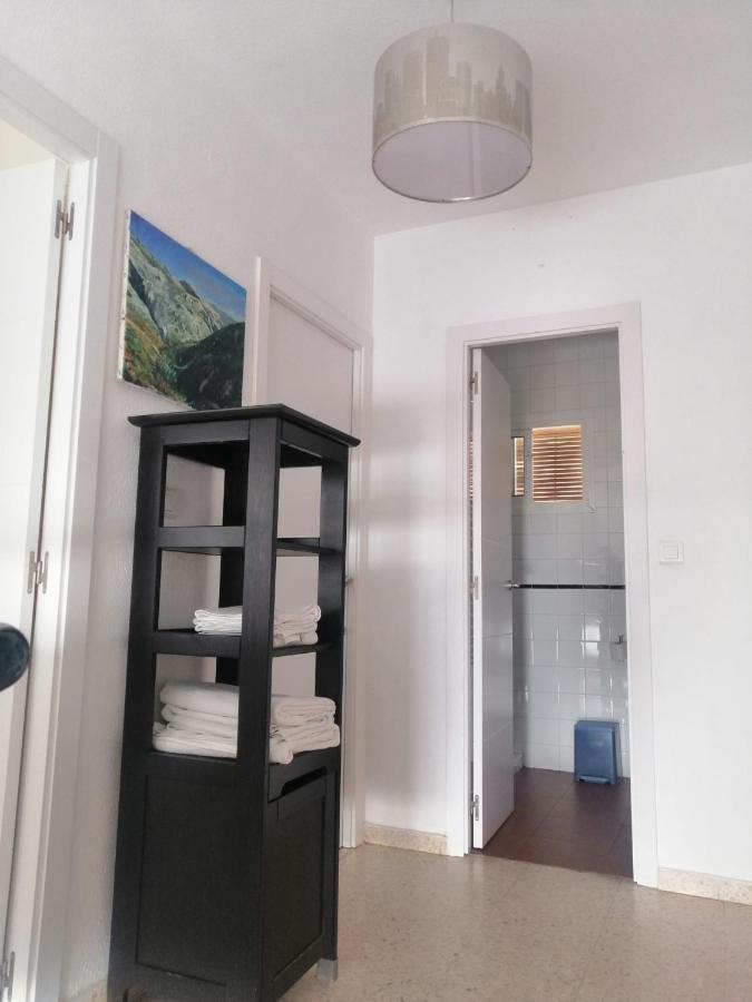 Unifamiliar Adosada Con 3 Dormitorios Y 110M2 Ronda Esterno foto