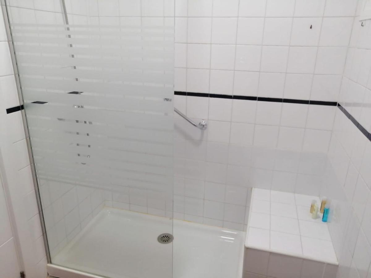 Unifamiliar Adosada Con 3 Dormitorios Y 110M2 Ronda Esterno foto